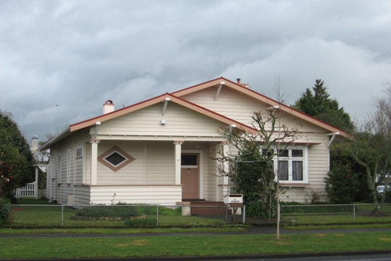 Photo of property in 37 Te Aroha Street, Hamilton East, Hamilton, 3216