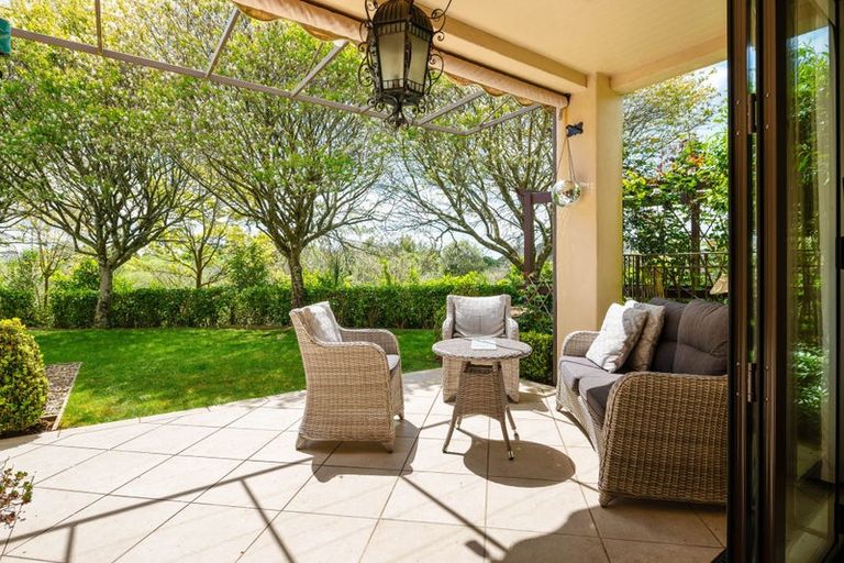 Photo of property in 35 The Esplanade, Huntington, Hamilton, 3210