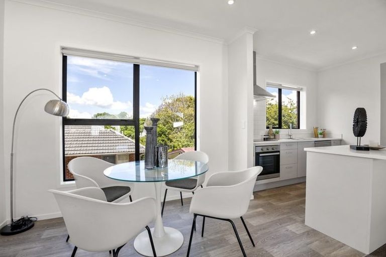 Photo of property in 500d Te Atatu Road, Te Atatu Peninsula, Auckland, 0610