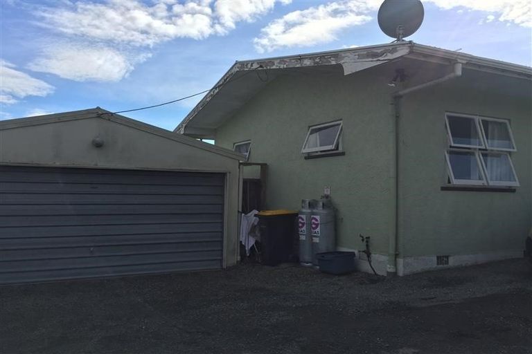 Photo of property in 2/52 Songer Street, Stoke, Nelson, 7011