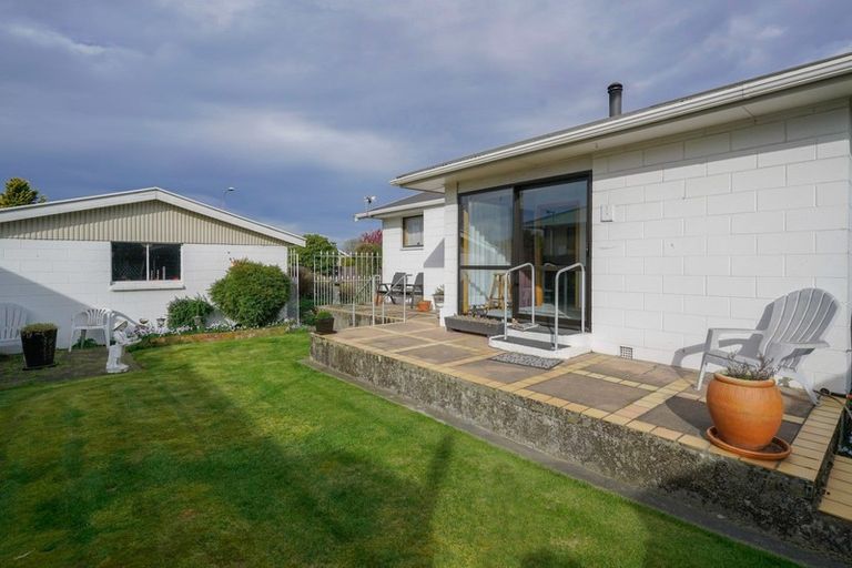 Photo of property in 1 Dunluce Place, Hornby, Christchurch, 8042