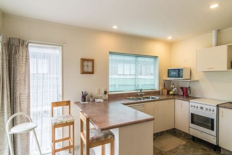Photo of property in 38 Arawhata Road, Paraparaumu, 5032