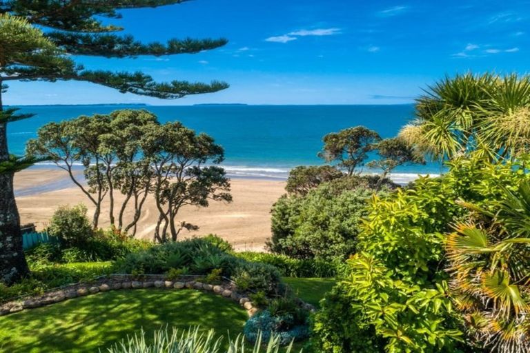 Photo of property in 32 Whitby Crescent, Mairangi Bay, Auckland, 0630