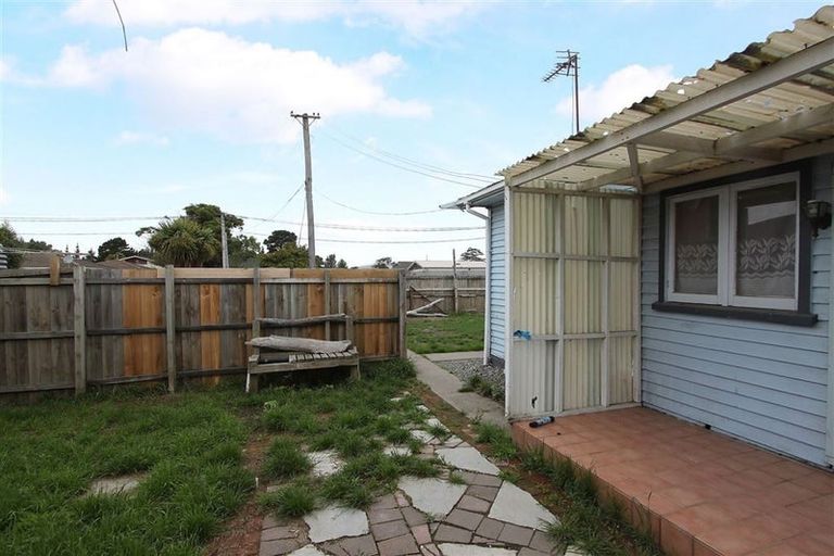 Photo of property in 154 Bowhill Road, New Brighton, Christchurch, 8083