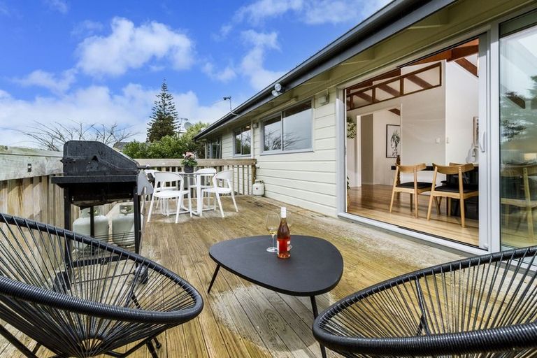 Photo of property in 14 Havenwood Place, Birkenhead, Auckland, 0626