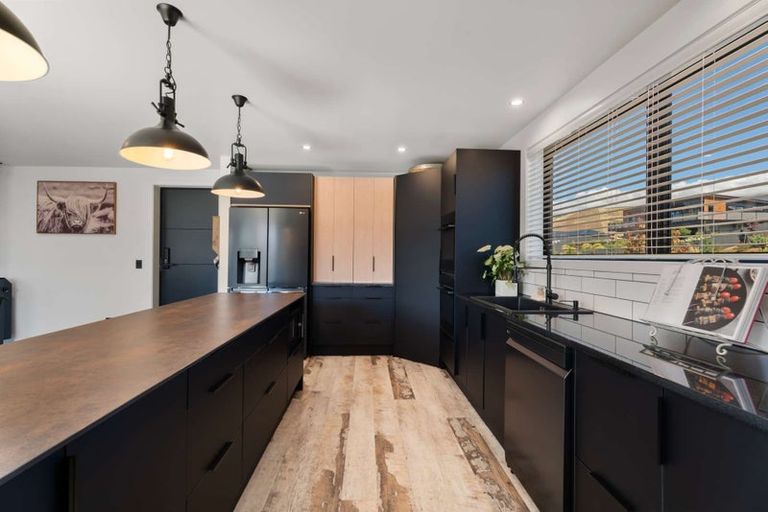 Photo of property in 52 Stratford Drive, Mount Pisa, Cromwell, 9383