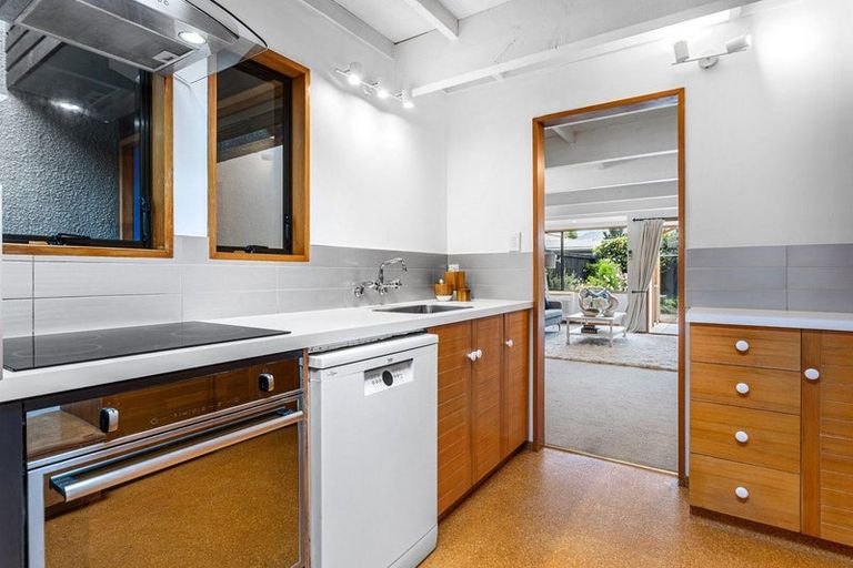 Photo of property in 2/20 Bristol Street, St Albans, Christchurch, 8014