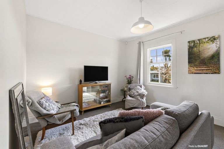 Photo of property in 7 Clifford Road, Johnsonville, Wellington, 6037