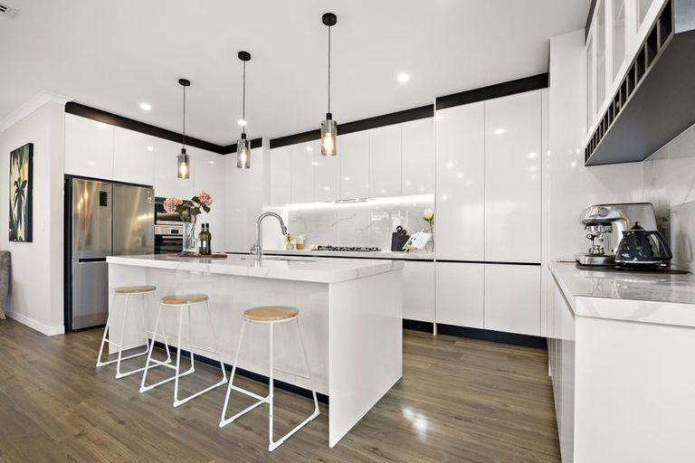 Photo of property in 30 Hikuawa Road, Flat Bush, Auckland, 2019