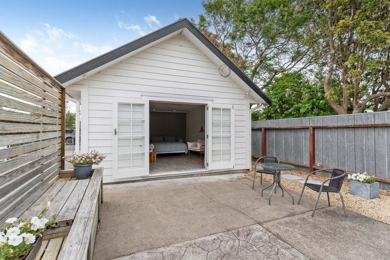 Photo of property in 3 Cologne Street, Martinborough, 5711
