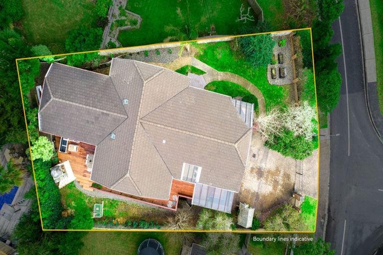 Photo of property in 10 Ballini Rise, West Harbour, Auckland, 0618