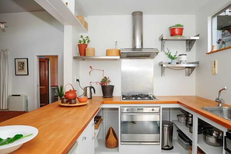 Photo of property in 24 Canterbury Street, Lyttelton, 8082