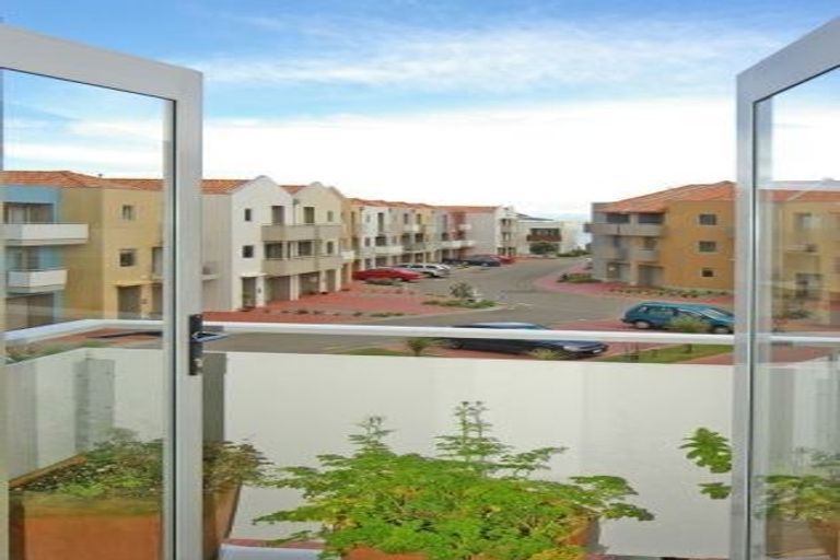 Photo of property in Marrakech Cafe, 51/305 Evans Bay Parade, Hataitai, Wellington, 6021