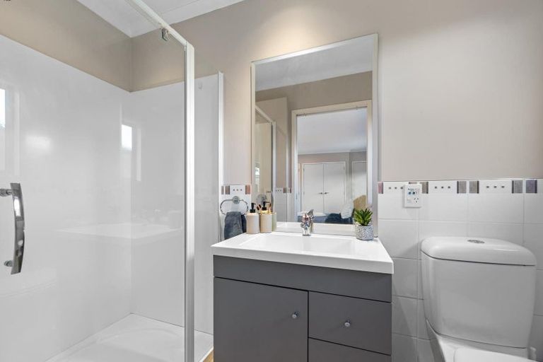 Photo of property in 11 Hinton Place, Pyes Pa, Tauranga, 3112