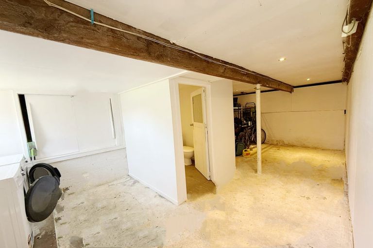 Photo of property in 13 Akarana Avenue, Mount Roskill, Auckland, 1041