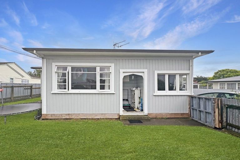 Photo of property in 6 Roosevelt Street, Levin, 5510