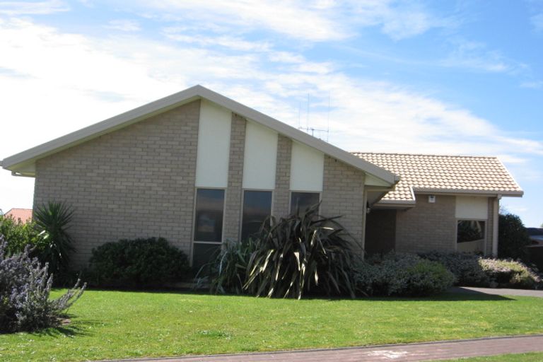 Photo of property in 6 Downing Place, Welcome Bay, Tauranga, 3112