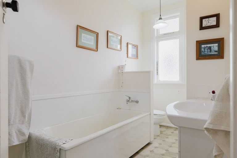 Photo of property in 300 Hinemoa Valley Road, Kaitawa, Pahiatua, 4981