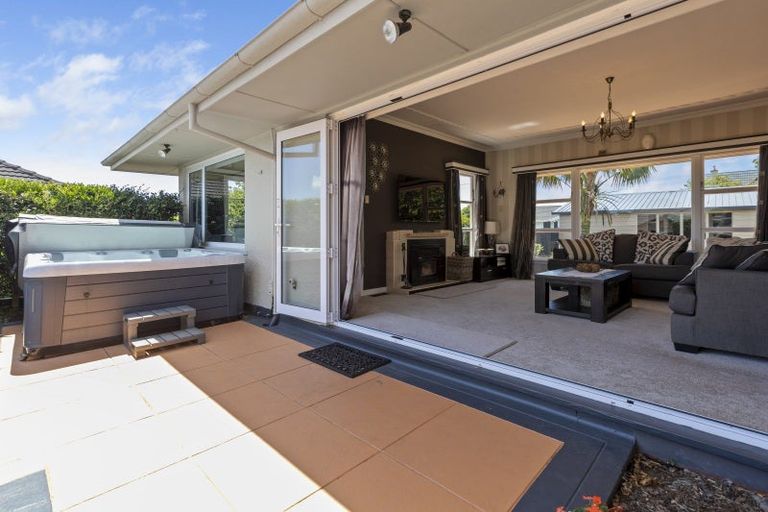 Photo of property in 124 Carrington Street, Lower Vogeltown, New Plymouth, 4310