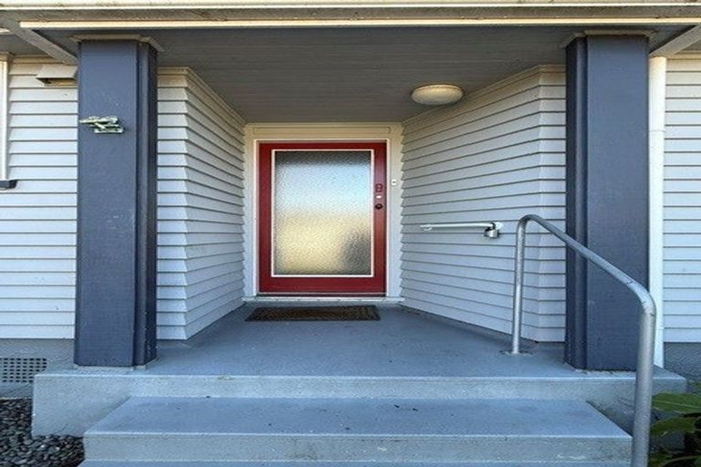 Photo of property in 24 Kitchener Place, Opawa, Christchurch, 8023