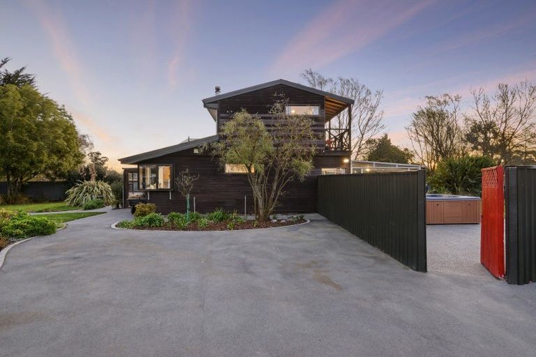 Photo of property in 11 Downies Road, Halswell, Christchurch, 8025