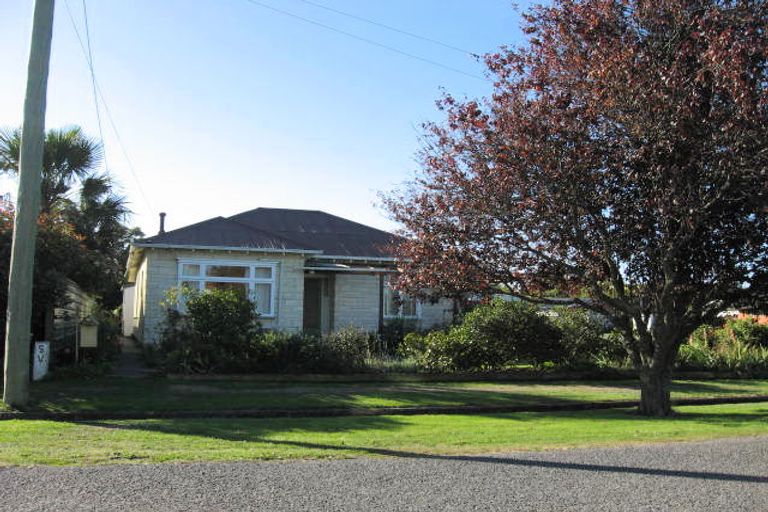 Photo of property in 19 Pultney Street, Leeston, 7632