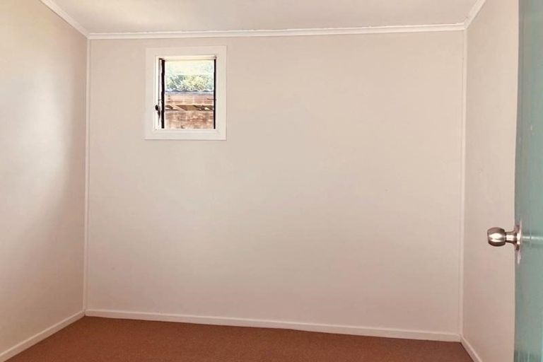 Photo of property in 10 Chapel Street, Papakura, 2110