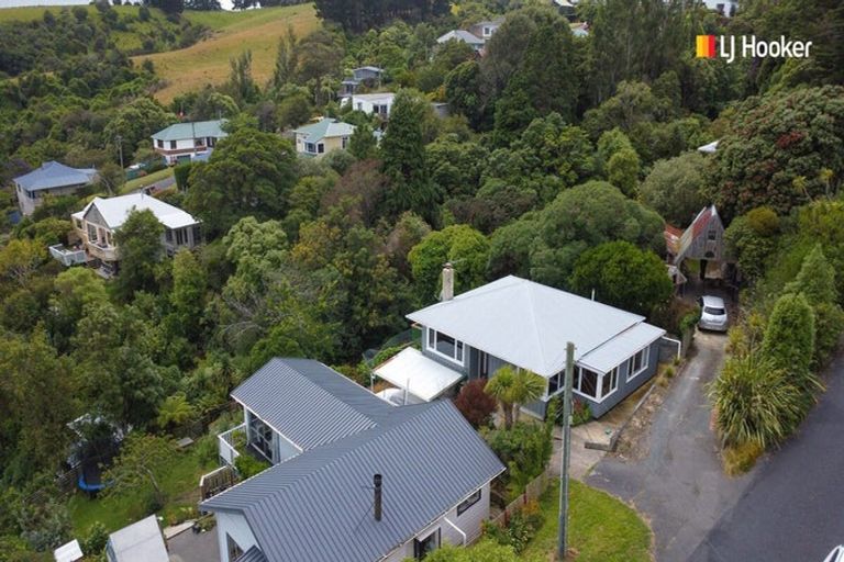 Photo of property in 15 Porterfield Street, Macandrew Bay, Dunedin, 9014