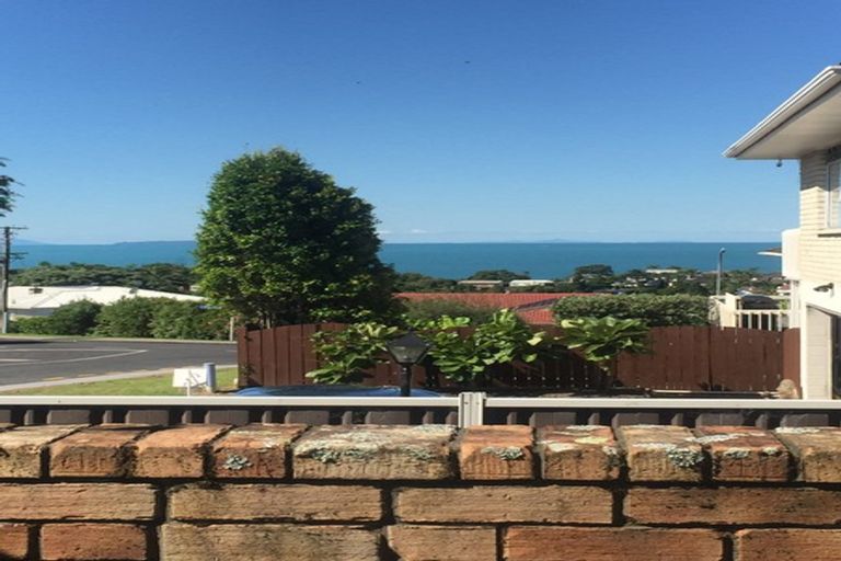 Photo of property in 2/2 Katui Street, Castor Bay, Auckland, 0620