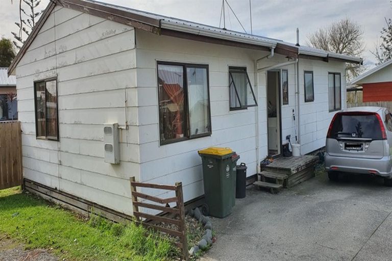 Photo of property in 1/44 Shifnal Drive, Randwick Park, Auckland, 2105