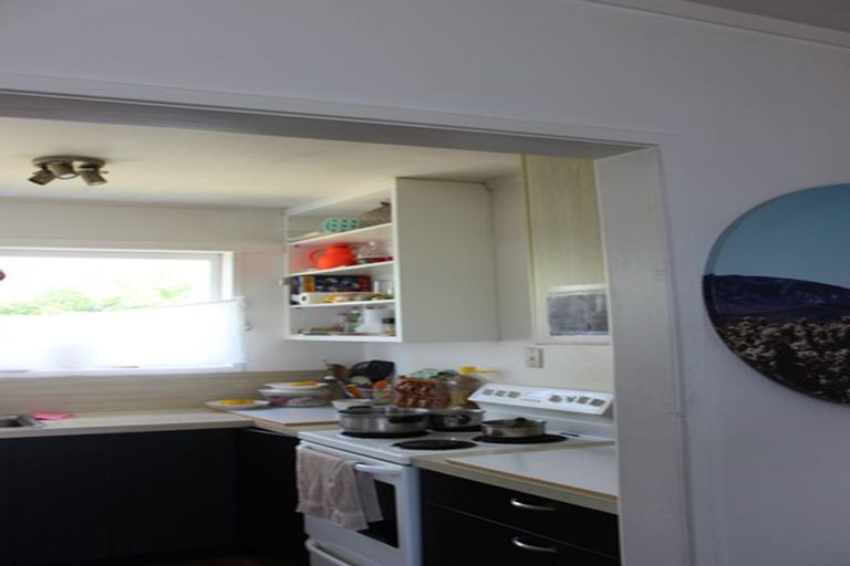 Photo of property in 1/2 Tiri Tiri Road, Birkdale, Auckland, 0626