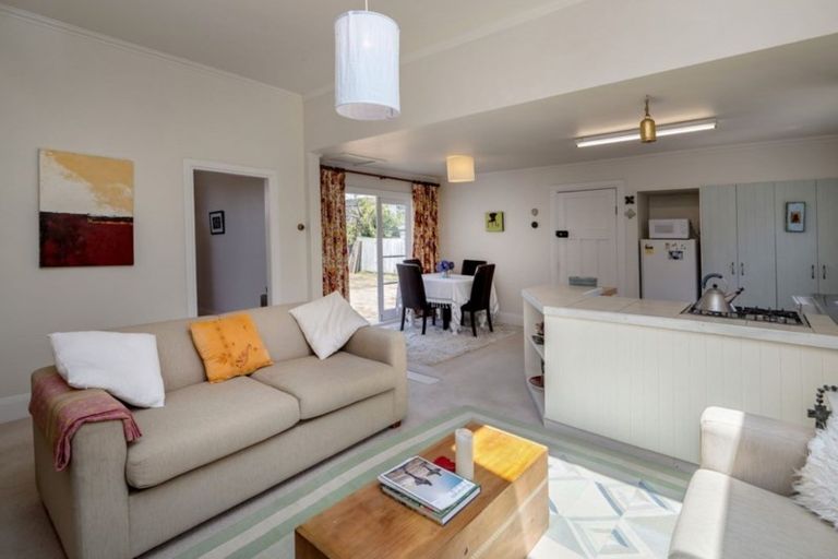 Photo of property in 106 Fox Street, Featherston, 5710