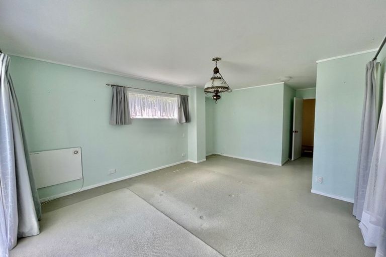 Photo of property in 14 Sheralee Place, Bucklands Beach, Auckland, 2014