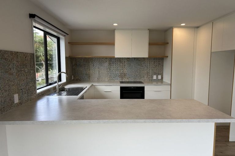 Photo of property in 49 Moncks Spur Road, Redcliffs, Christchurch, 8081