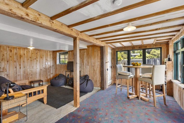 Photo of property in 77 Wallis Street, Raglan, 3225