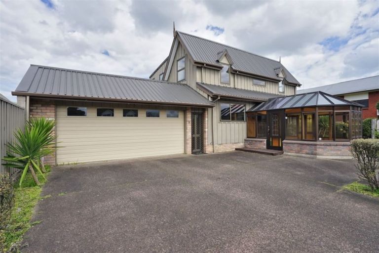 Photo of property in 92 Glen Lynne Avenue, Queenwood, Hamilton, 3210