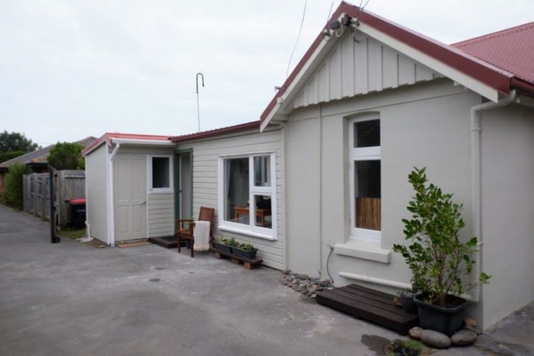 Photo of property in 2/76 Oram Avenue, New Brighton, Christchurch, 8061