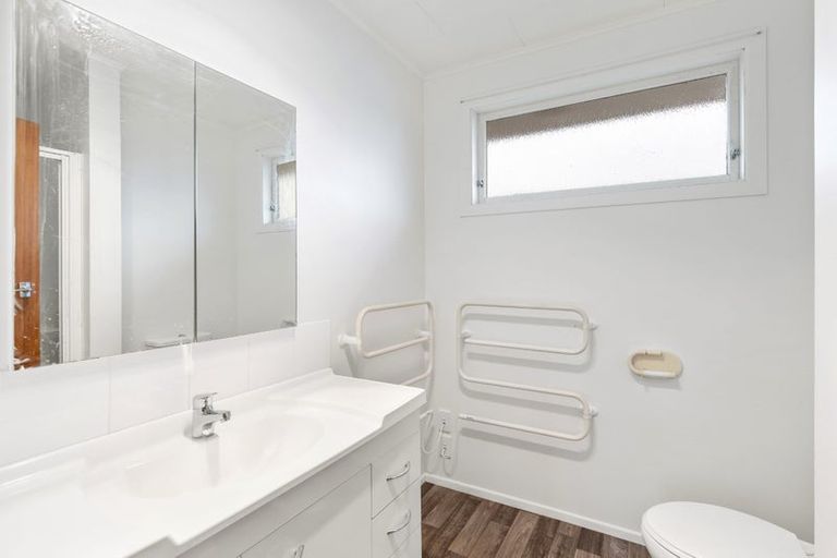 Photo of property in 84 Donovan Road, Paraparaumu Beach, Paraparaumu, 5032