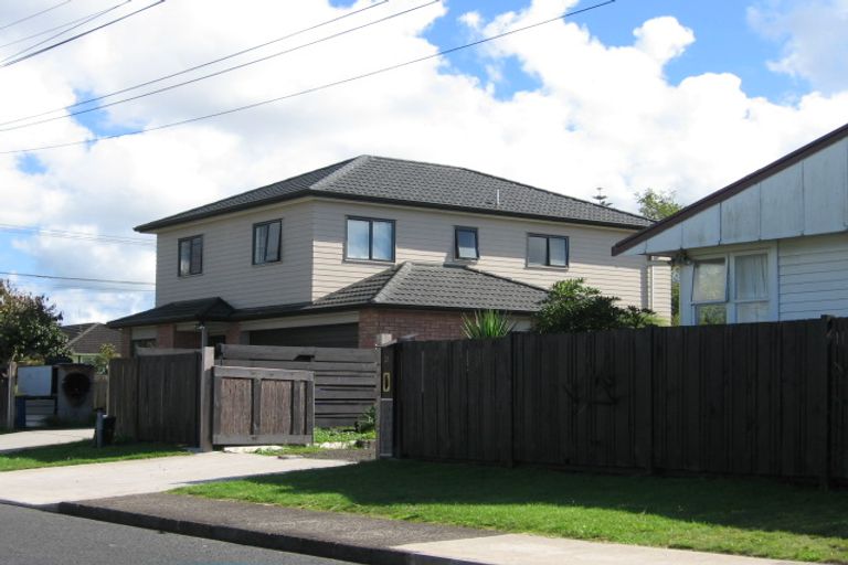 Photo of property in 23 Stokes Avenue, Te Atatu Peninsula, Auckland, 0610