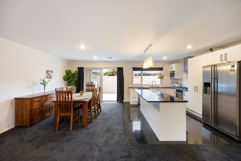 Photo of property in 5 Allgood Place, Rototuna North, Hamilton, 3210