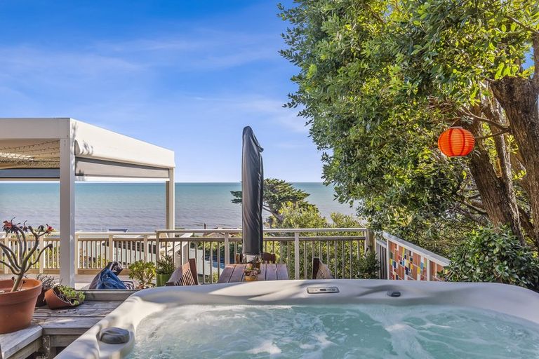 Photo of property in 75 The Esplanade, Raumati South, Paraparaumu, 5032