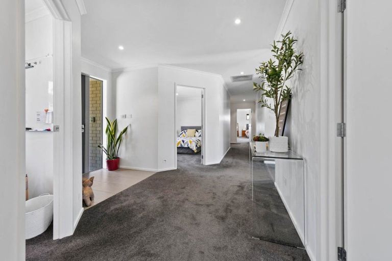 Photo of property in 9 Fitzgerald Road, Drury, 2113