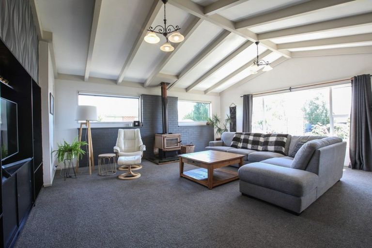 Photo of property in 8 Home Street, Winton, 9720