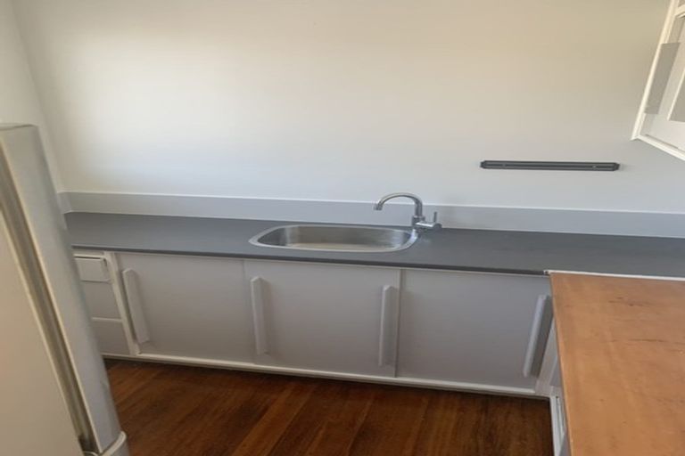 Photo of property in 1/27a Randwick Road, Northland, Wellington, 6012