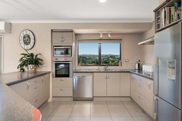 Photo of property in 38 Kereru Place, Pyes Pa, Tauranga, 3112