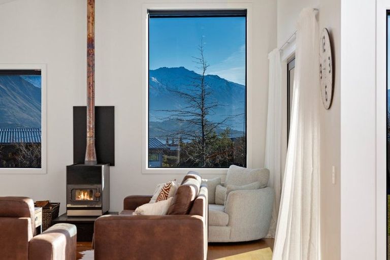 Photo of property in 20 Infinity Drive, Wanaka, 9305