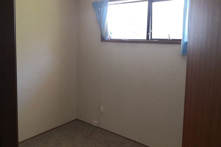 Photo of property in 34a Mark Edward Drive, Half Moon Bay, Auckland, 2012