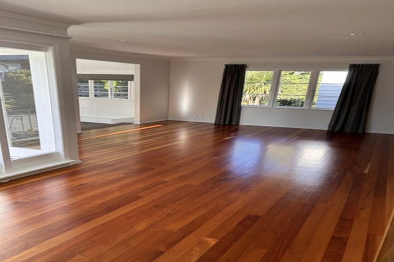 Photo of property in 5 Chilton Grove, Hutt Central, Lower Hutt, 5010