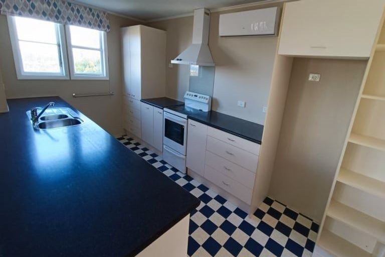 Photo of property in 103 Luckens Road, West Harbour, Auckland, 0618
