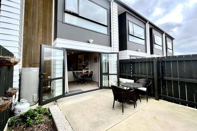 Photo of property in 7 Beardmore Lane, Papakura, 2110